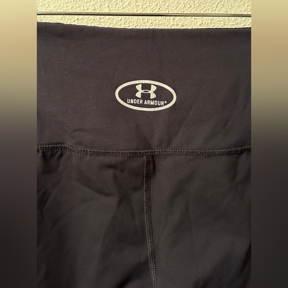 UA UNDER ARMOUR Leggings EUC LIKE NEW Medium - Picture 7 of 10